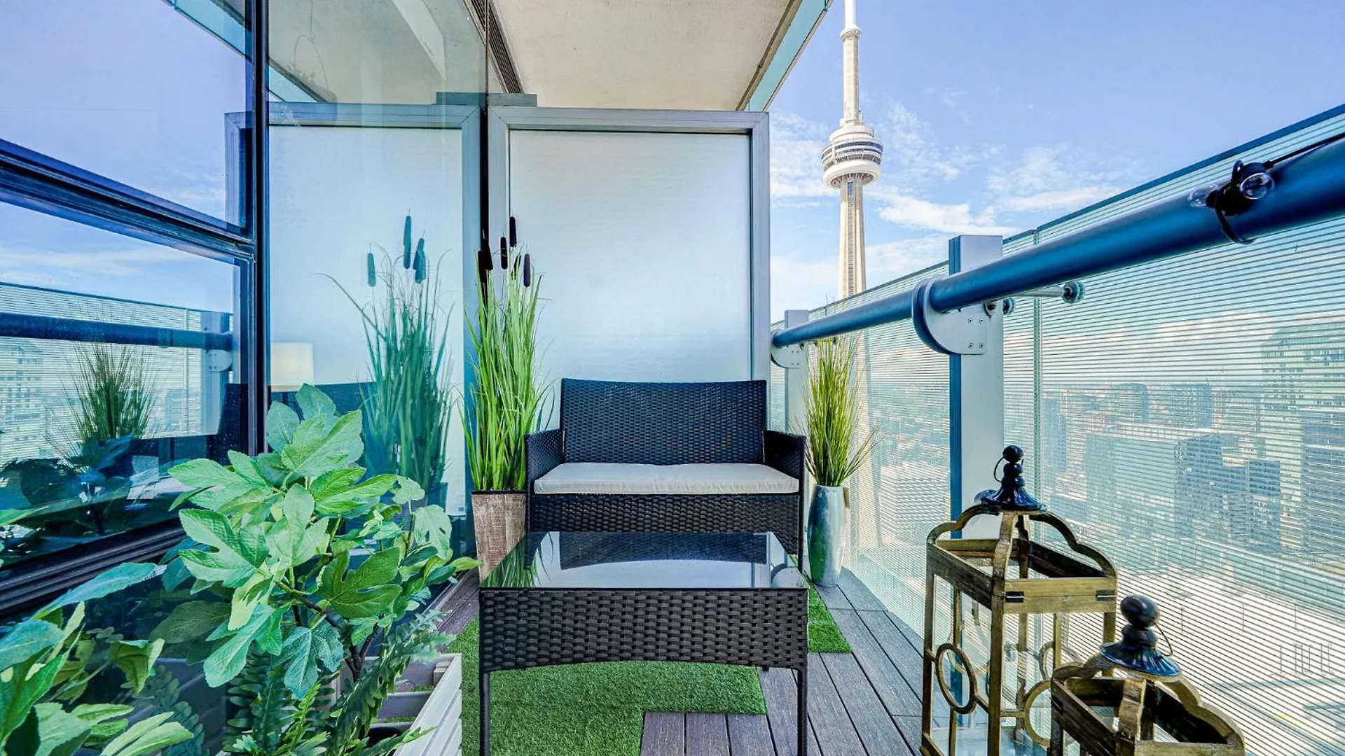 Royal York Suites Toronto 0*,